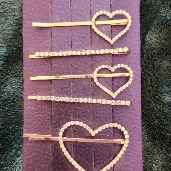 Valentine's Gold Heart Hair Pins - Picture 3 of 3